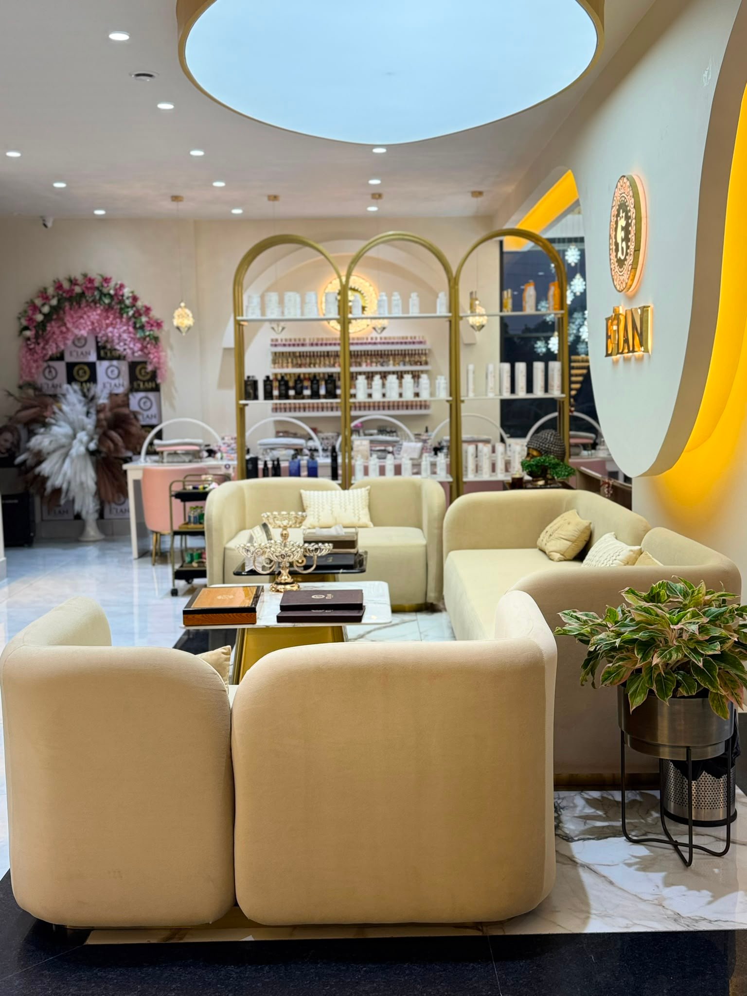 E’LAN BEAUTY luxury salon interior and atmosphere in Ludhiana