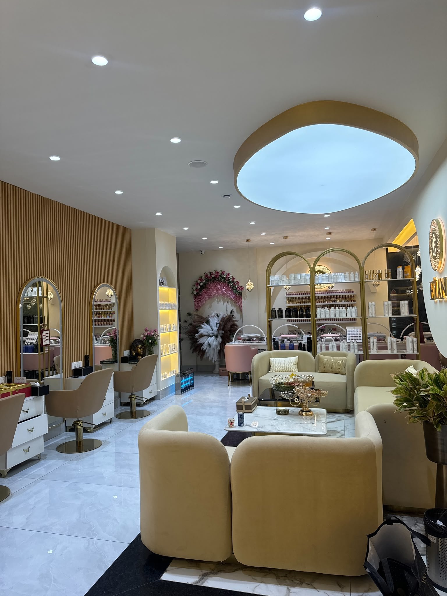 E’LAN BEAUTY spa and relaxation environment